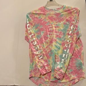 Hollister pull over shirt multi colors